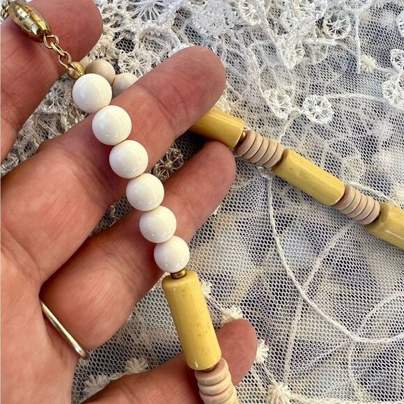 Vintage 70’s Painted Transfer Enamel Necklace - Picture 11 of 12